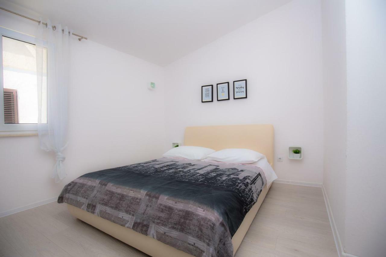 Apartman Marko Primošten Exterior foto